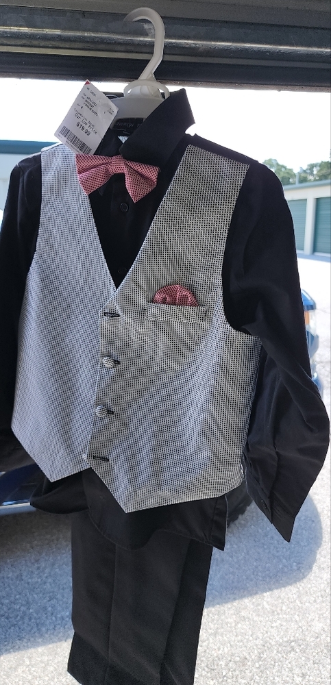Andrew Fezza size 8 outfit
